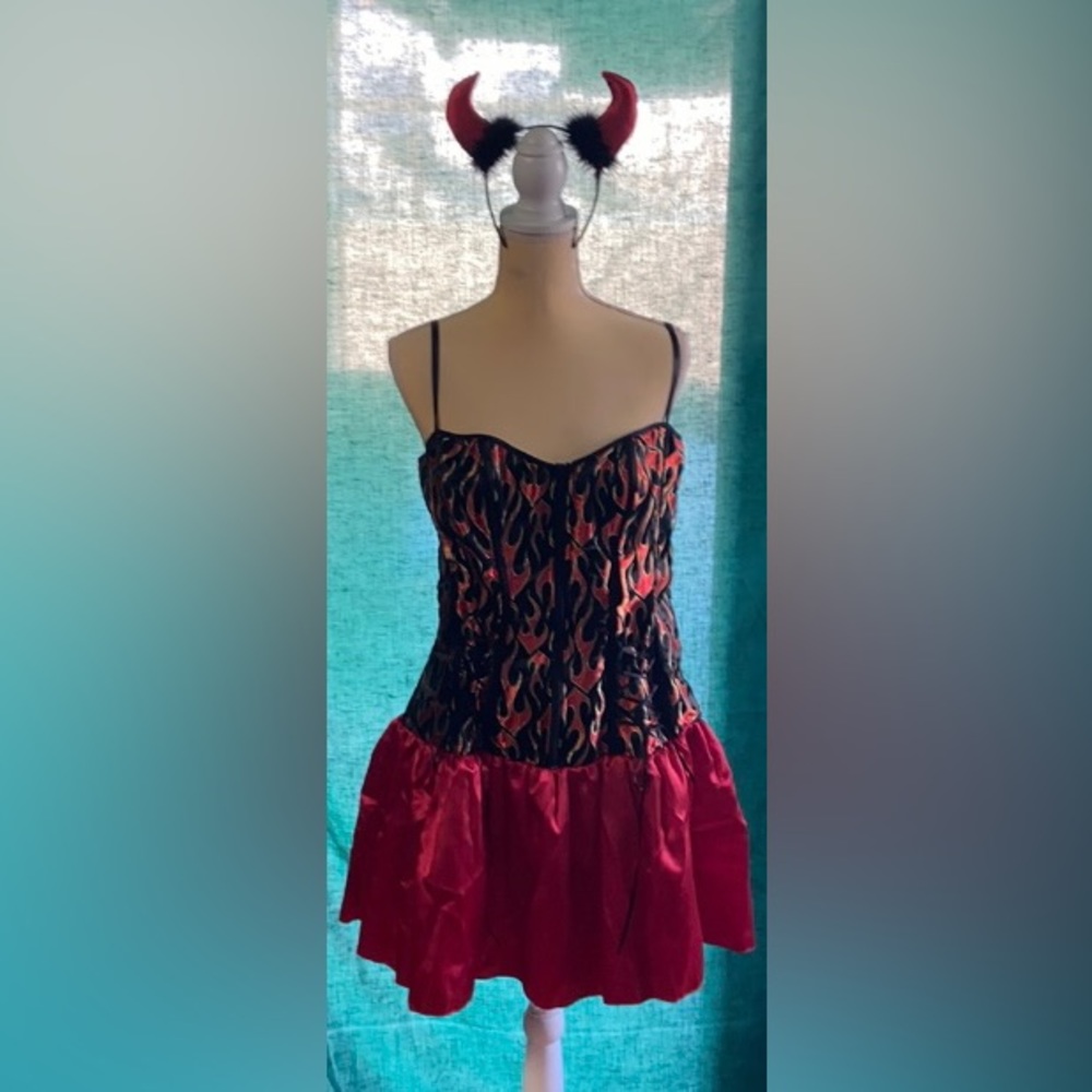🎃 Halloween Costume Sexy "Sassy Satan”
🔥 Sz 1X2X